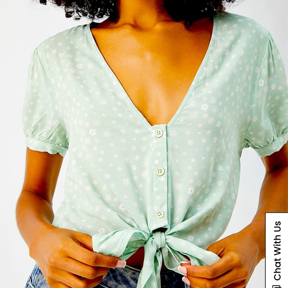 PACSUN LA HEARTS Spring Sage Green Flower Floral Button-Down Tie Front Crop Top